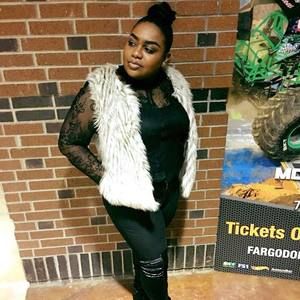 Meet your Posher, Tanisha